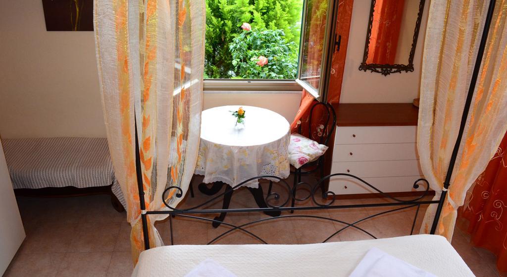 La Casa Delle Rose Room With Air Conditioning La Spezia Extérieur photo