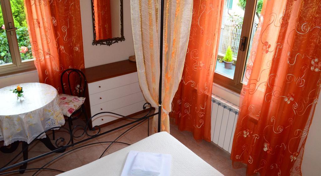La Casa Delle Rose Room With Air Conditioning La Spezia Extérieur photo